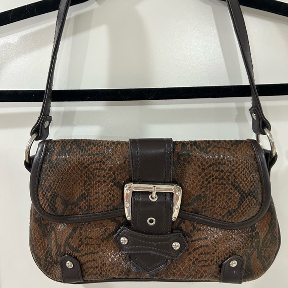 Handbags - Elegant Brown Snakeskin Shoulder Bag with Buckle